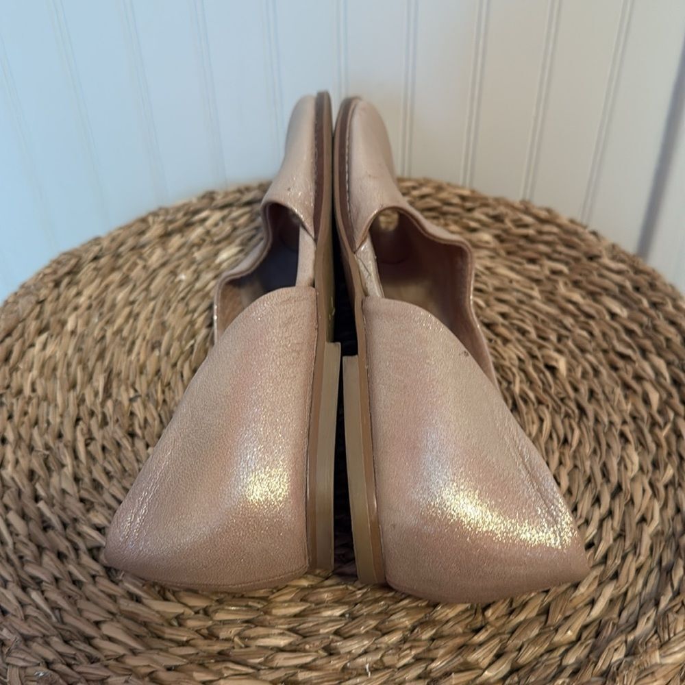 Anthropologie Open Toe Flats Metallic Beige Leather Shoes - Size: 8 - Picture 8 of 13